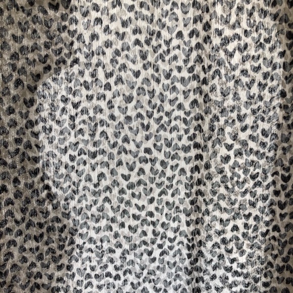 L’agence XS Nadine ruffled heart blouse sheer - Picture 11 of 12